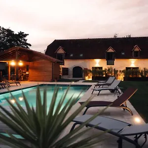  Hébergement de vacances Les Noyers De Gaudelle